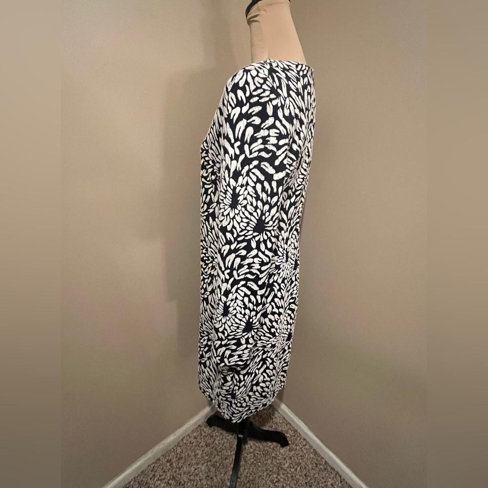 Badgley Mischka Black & White Floral Long Sleeve Dress, size 14 - Picture 3 of 6